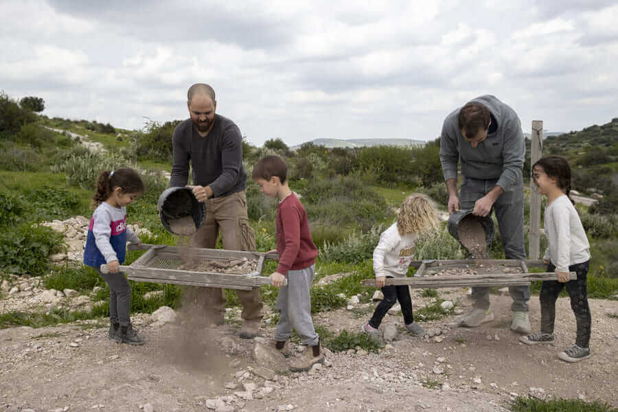 Dig for a Day Activity in Beit Guvrin